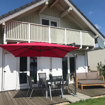 Dom wakacyjny Haus Am Mit Privatstrand, Kamin Und Sauna Lobnitz (Saxony)