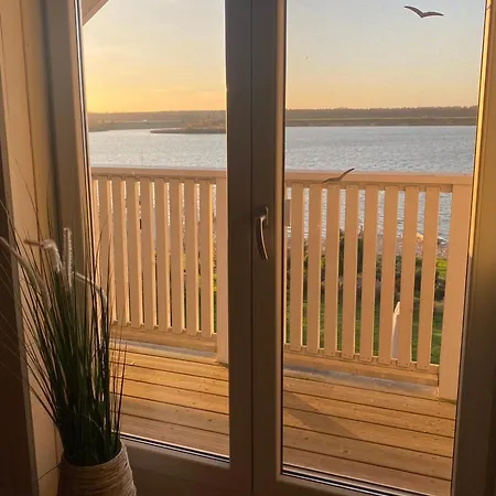 Dom wakacyjny Haus Am Mit Privatstrand, Kamin Und Sauna Lobnitz (Saxony)