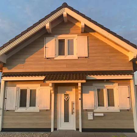 Haus Am Mit Privatstrand, Kamin Und Sauna Holiday home
